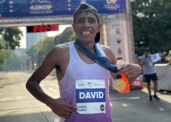David Rodríguez y Lina Pantoja ganaron el maratón de Caracas