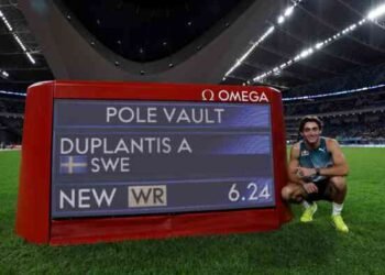 Duplantis lleva a 6.24 el récord mundial de garrocha