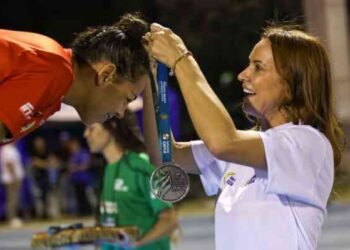 Maurren Higa Maggi promociona el Ibero