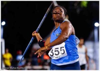 Flor Denis Ruiz, frente a las otras medallistas en Tokio