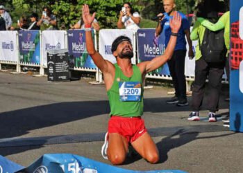 Franklin Téllez y Carolina Tabares ganaron los 15k de Medellín