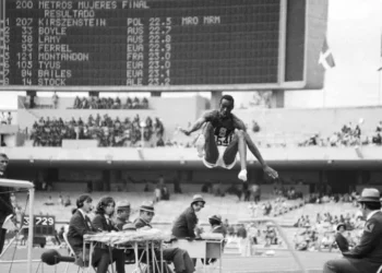 Bob Beamon inauguró las pruebas de pista y campo en los Juegos