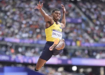 Dalmero, Rosa Rodrigues y Eduardo de Deus: avance en París