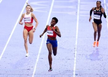 La dominicana Marileidy Paulino se llevó los 400 metros llanos