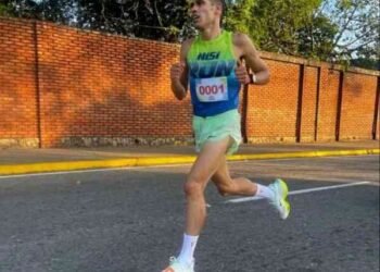 Emanuel Hernández ganó el medio maratón de San Cristóbal