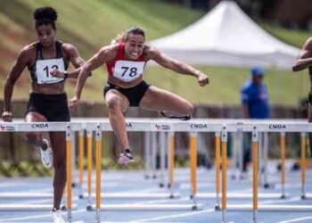 Ketiley Batista brilló en los 60 metros con vallas en Braganca Paulista