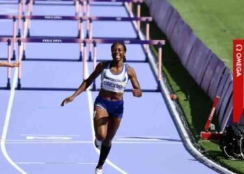 Maribel Caicedo igualó su récord ecuatoriano de 60 con vallas «indoor»