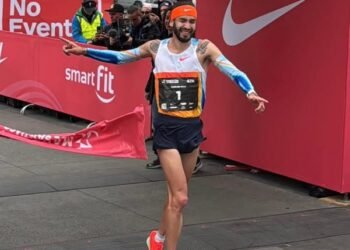 Gran victoria de Carlos Díaz en el maratón de Santiago