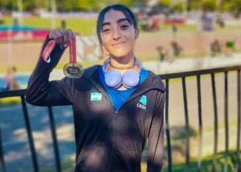 La argentina Pernía venció en los 3.000 metros del u18