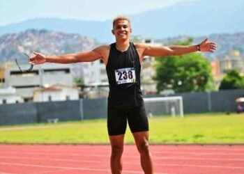Kelvis Padrino batió el récord venezolano de 400 llanos: 45.06