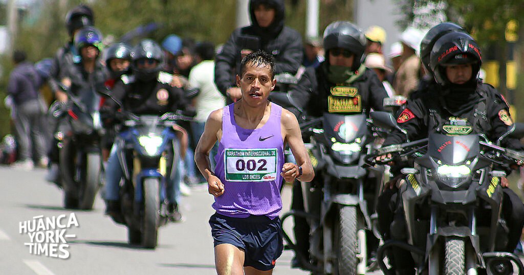 Cristhian Pacheco ganó por quinta vez el maratón de Huancayo