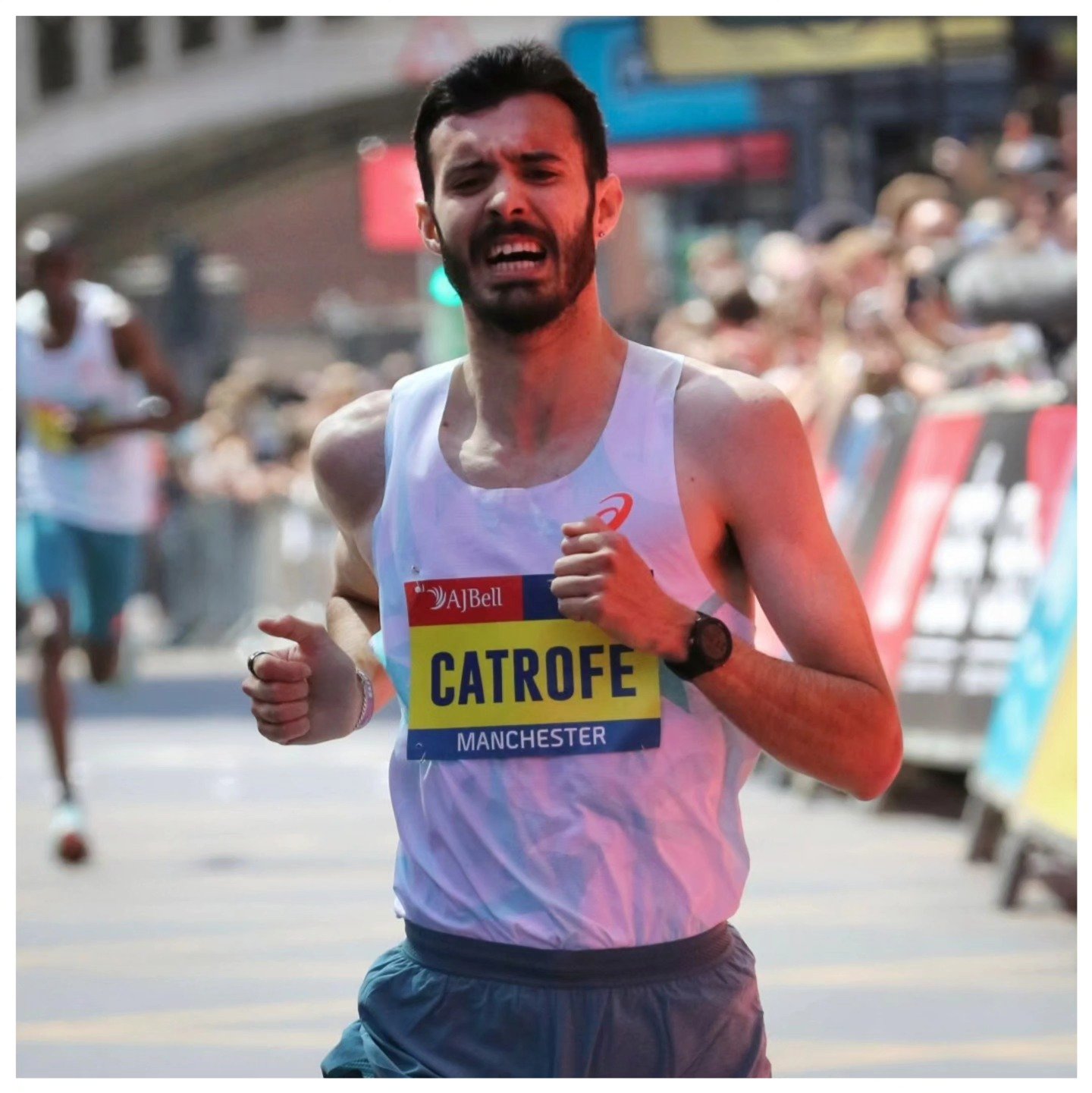 Santiago Catrofe y otra gran actuación: 1:01.23 en medio maratón