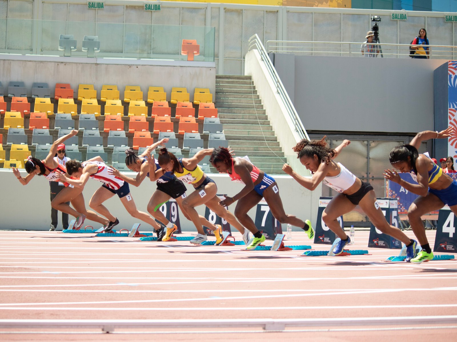 Buenas marcas en la apertura de pista de los Bolivarianos