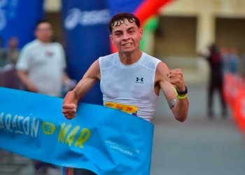 Javier Peñaloza y Carolina Tabares ganaron el medio maratón de Cartagena