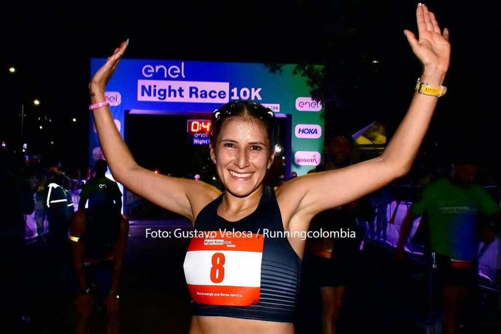 Leidy Lozano e Iván González ganaron la Night Run en Bogotá