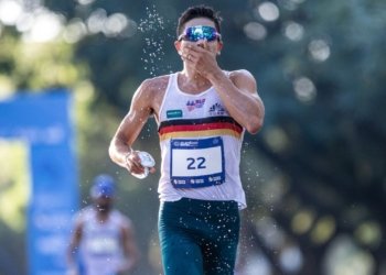 Matheus de Liz Correa y Mayara Vicentainer, en el medio maratón de marcha de Timbó