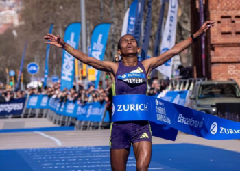 La etíope Tesfay asombró en el Maratón de Barcelona y la peruana Tejeda llegó 8a.