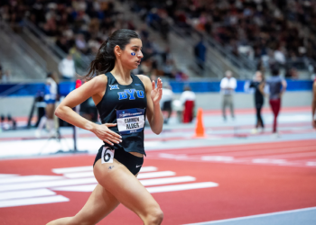 Gran actuación de la ecuatoriana Carmen Alder en Stanford: 4:08.56 en 1.500