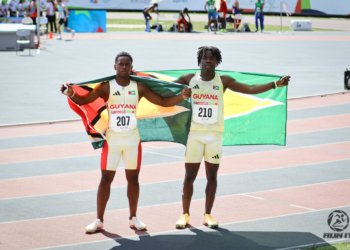 Celebración de Guyana por el 1-2 de los 100 metros en Panamá