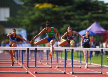 La brasileña Vitoria Alves sobresalió con sus 12.85 en vallas, en Buenos Aires