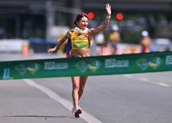Ecuador copó el maratón femenino de marcha: oro para Torres y el equipo