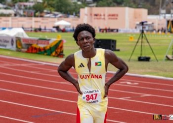 Odair Goncalves y Tishawn Easton sobresalen en el turno matutino en  Eugene