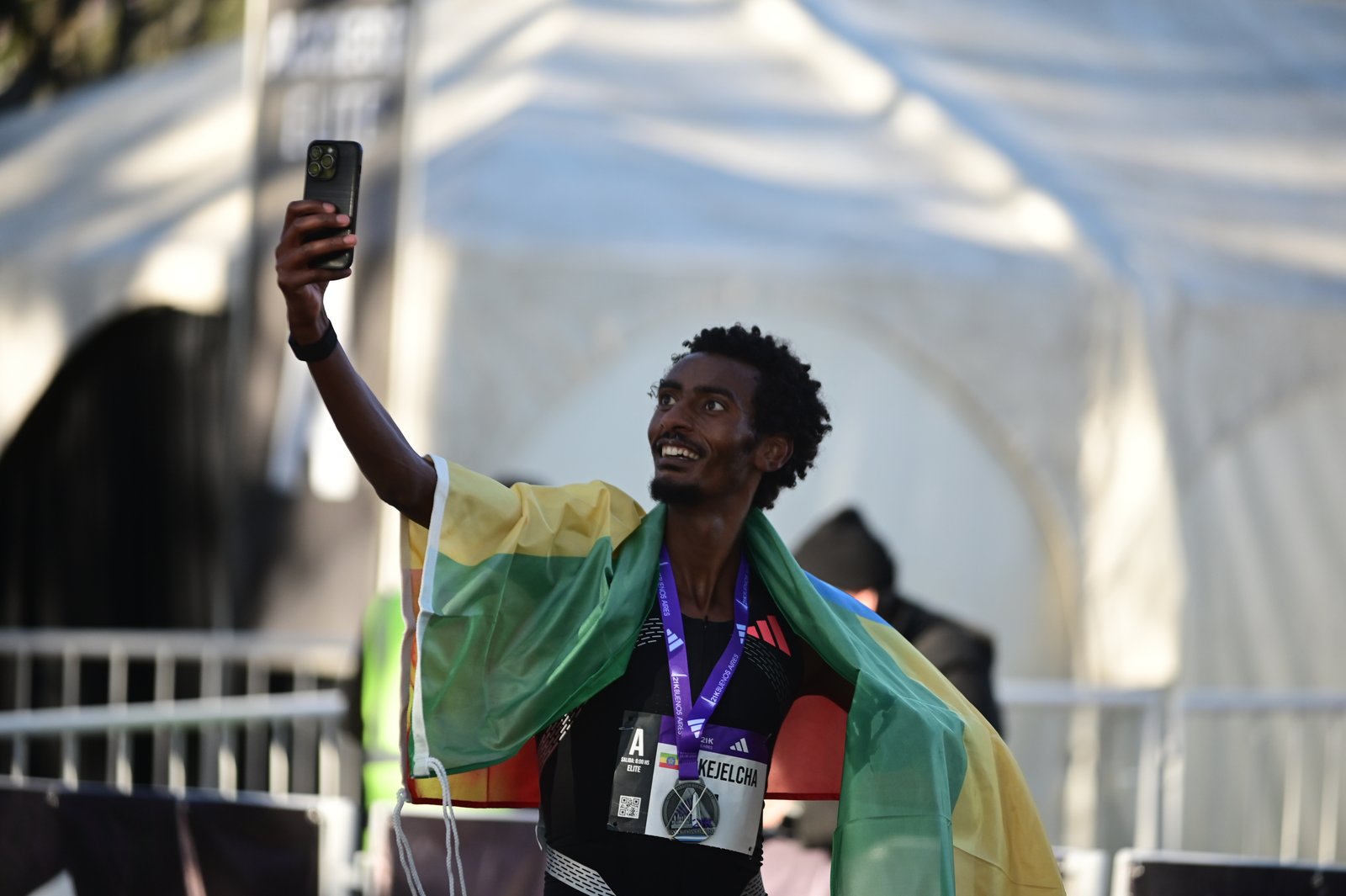 HISTORICO 21k EN BUENOS AIRES: RECORD MUNDIAL DE KEJELCHA, 56:51