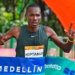 El keniano Kiprono y la peruana Castro ganaron el maratón de Medellín