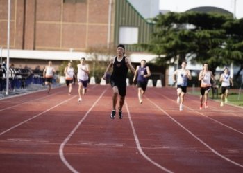 Elián Larregina, 45.83 en 400 en Buenos Aires