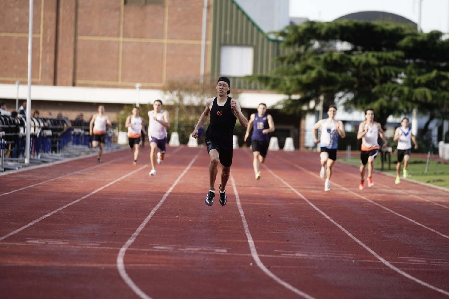 Elián Larregina, 45.83 en 400 en Buenos Aires