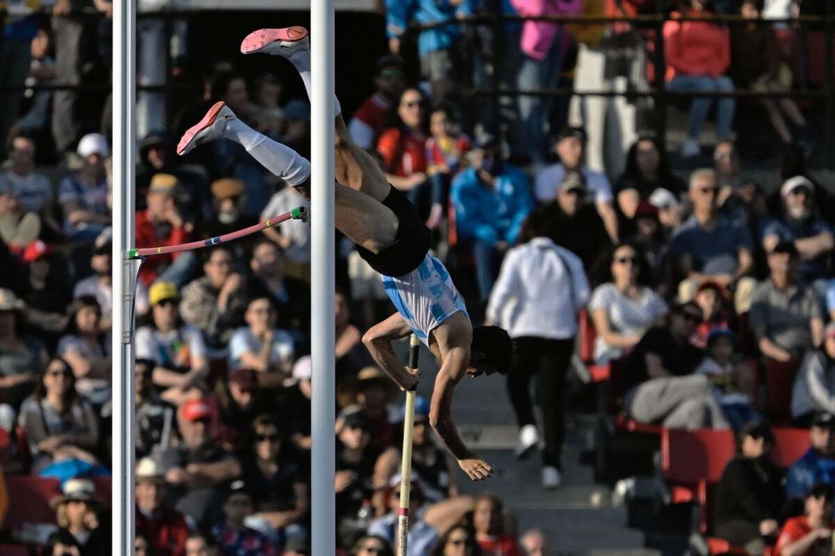 A sus 36 años, Chiaraviglio consiguió otra medalla de plata en garrocha